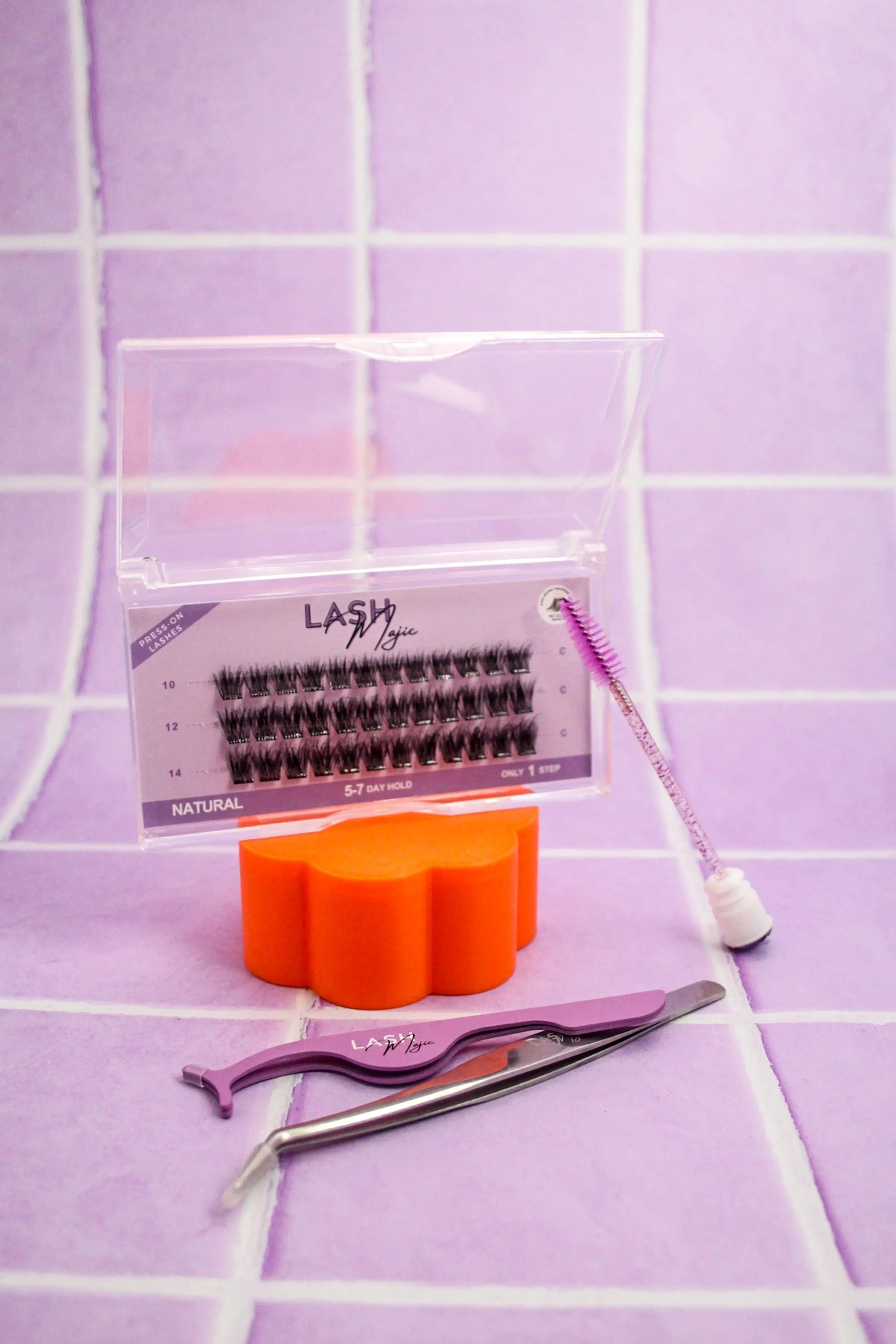Press & Go Pre-glued Lash Kit - Natural Lash Majic